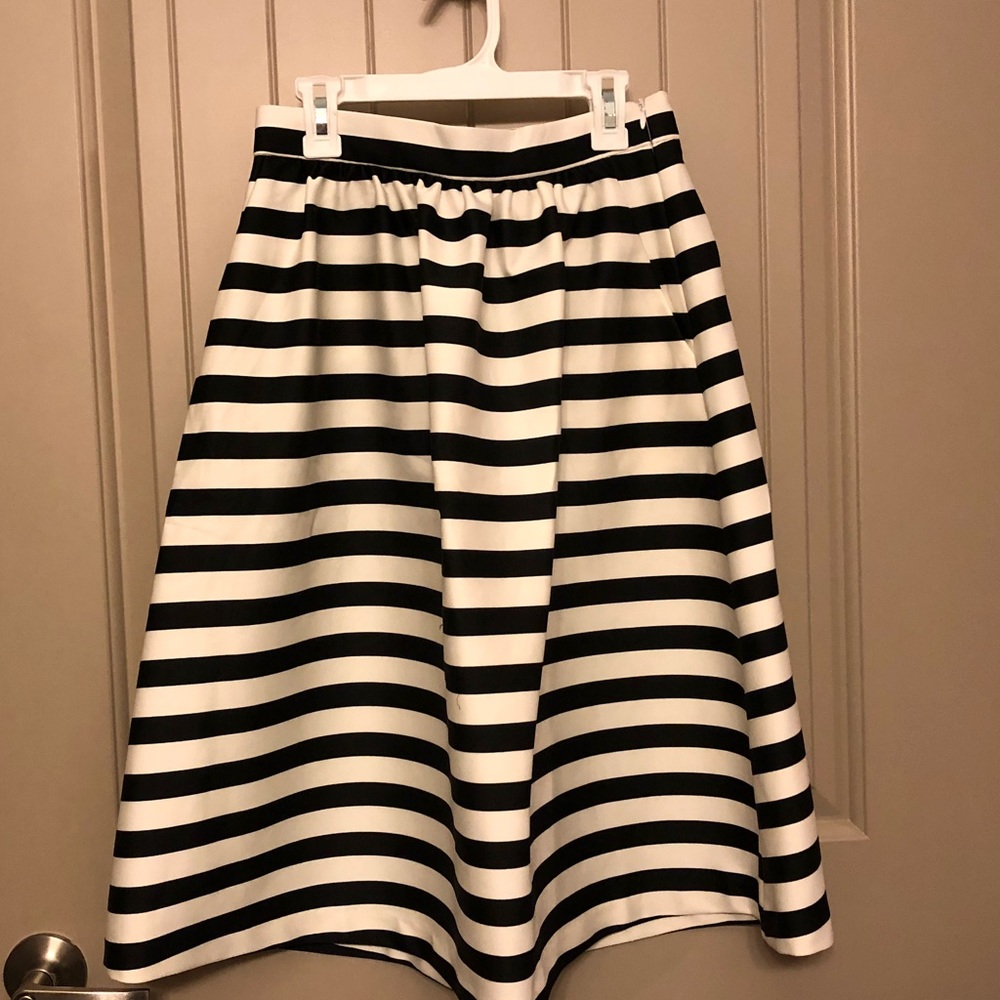 High waisted striped skirt